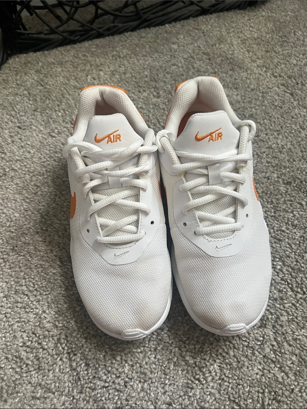 Air Nike White and Orange shoes - Picture 2 of 8